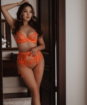Александра, 23 года, 2 размер груди